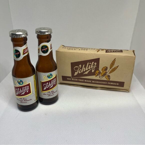 Vintage 1957 Schlitz Beer Bottle Salt And Pepper Shakers In Original Box - Picture 1 of 4